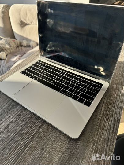 Apple Macbook Pro 2019 13 (Touch Bar) 256gb