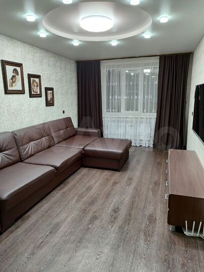 2-к. квартира, 53,3 м², 2/5 эт.