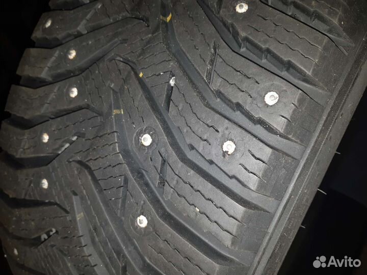 Kumho WinterCraft Ice WI31 235/45 R18 98T