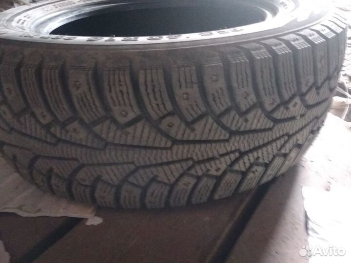 Nokian Tyres Hakkapeliitta 5 215/60 R16