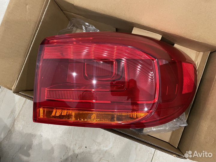 Фонарь задний правый (Volkswagen Tiguan)
