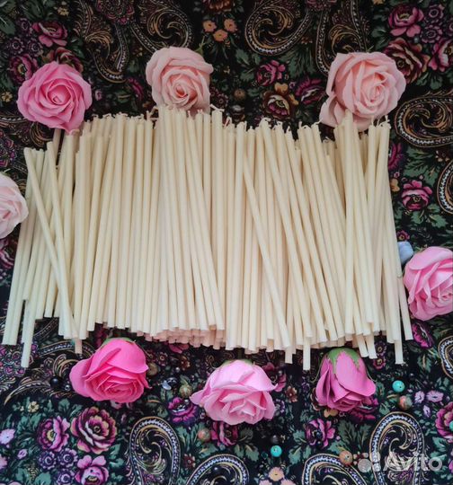 Белые восковые свечи