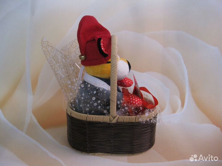 Подарок (игрушка+корзинка)