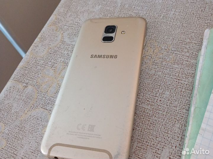 Samsung Galaxy A6, 4/64 ГБ