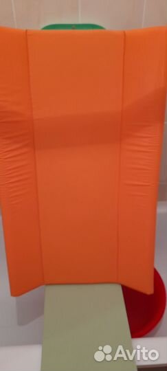 Пеленальная доска на кроватку