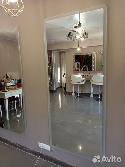 Зеркало с подсветкой в полный рост