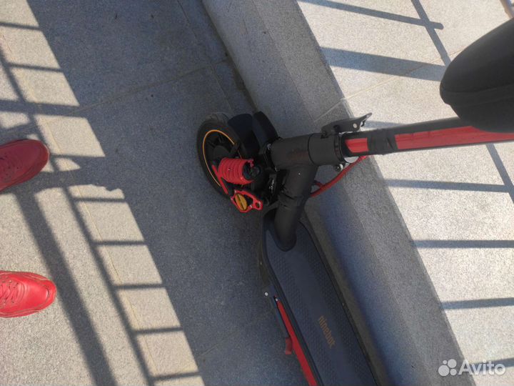 Электросамокат ninebot