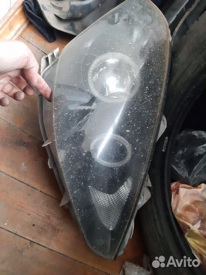 Правая фара Toyota Caldina AZT246W