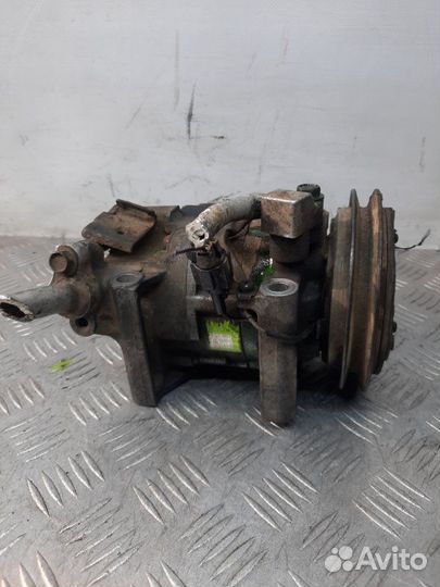 Компрессор кондиционера Nissan X-Trail внедорожник