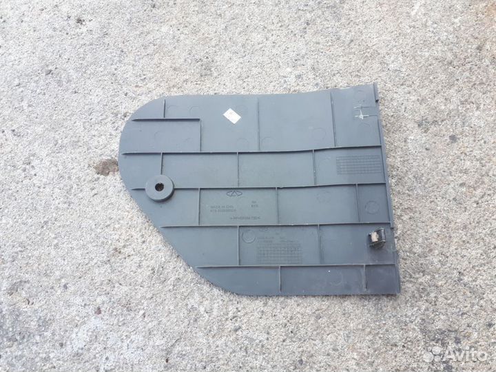 Накладка центральной консоли R Chery Bonus A13