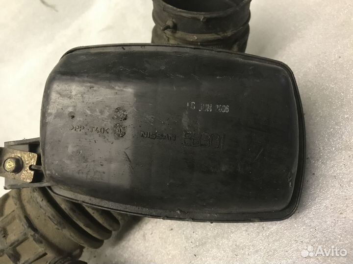 Патрубок воздушного фильтра Nissan Navara D40 2008