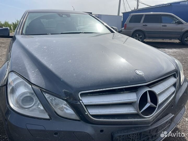 Mercedes benz e class w 212 coupe капот