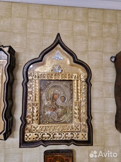 Старинный киот и икона 19 век 18х22