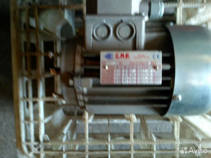 Электродвигатель трехфазный C.M.E Италия