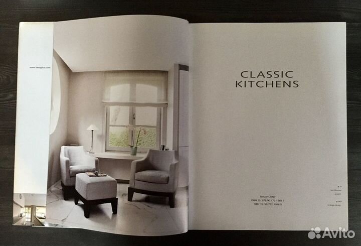 Книга Classic Kitchens
