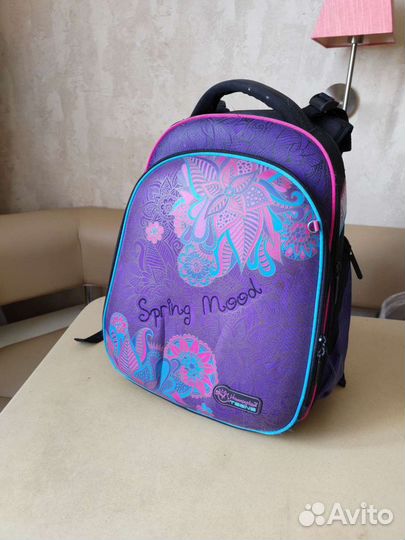 Ранец школьный для девочки hummingbird