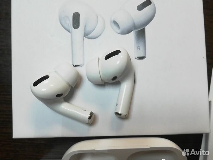Беспроводные наушники AirPods Pro