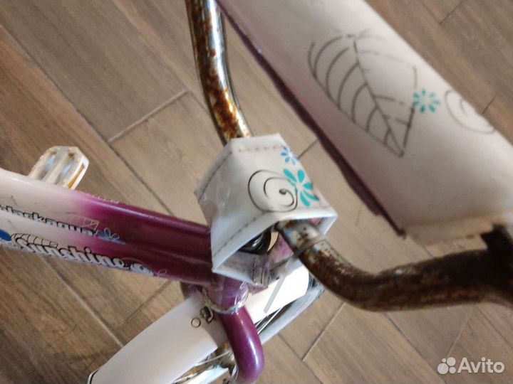 Детский велосипед с ручкой