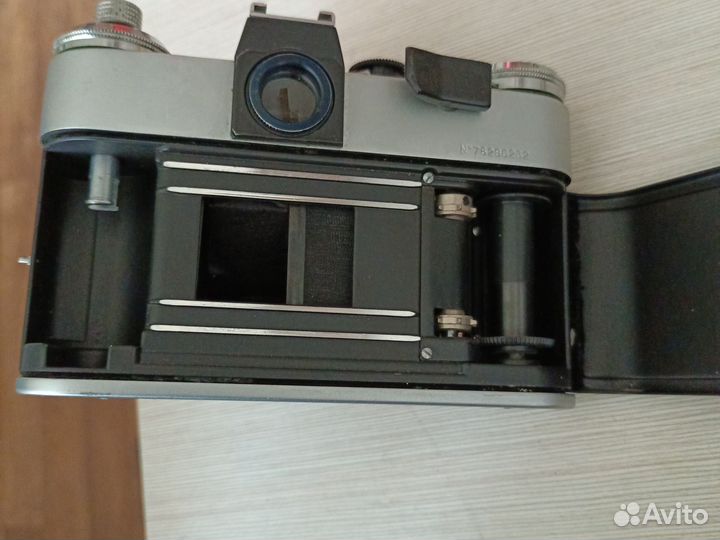 Пленочный фотоаппарат зенит е