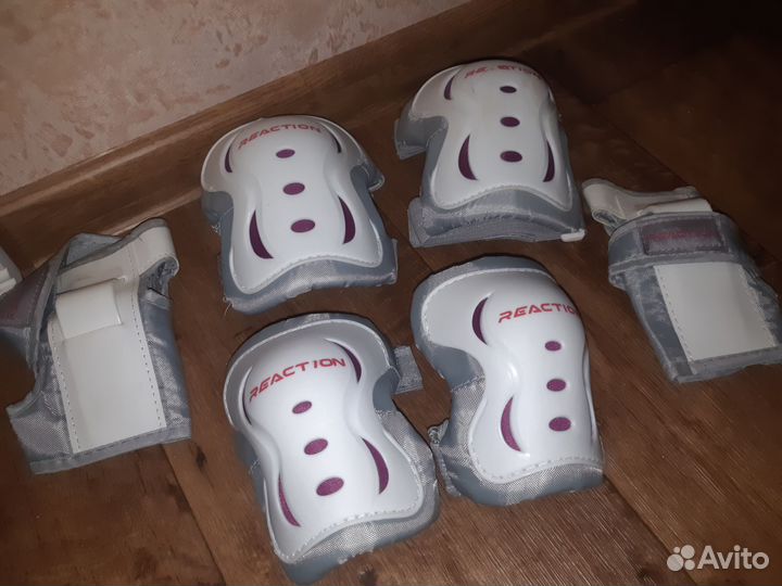 Ролики раздвижные 32-35размер с защитой