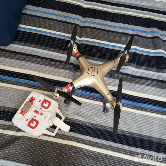 Квадрокоптер с камерой