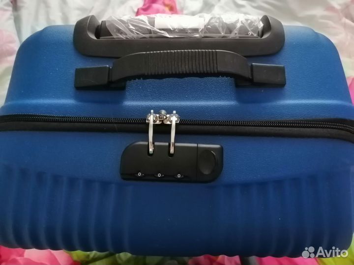 Чемодан на колесах