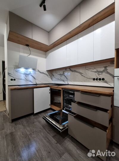 Угловая кухня на заказ