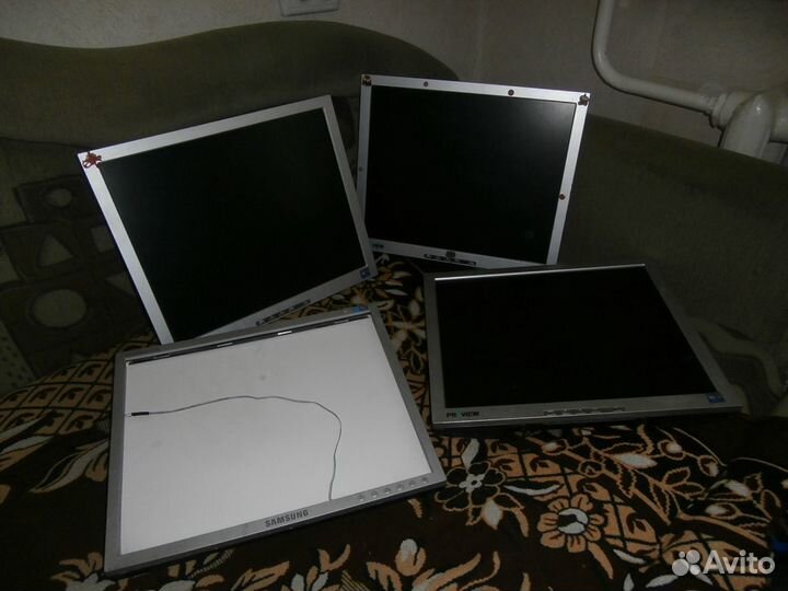 ЖК мониторы рабочие нерабочие И запчасти К ним