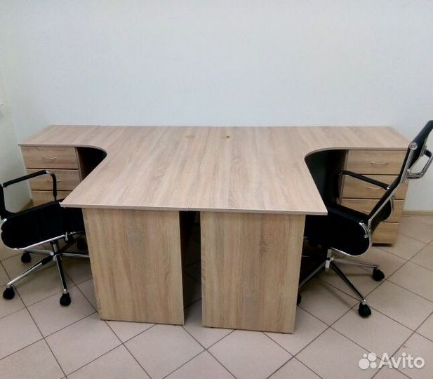 Угловые столы