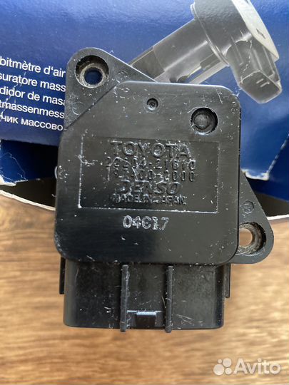 Датчик массового расхода воздухаToyota Lexus