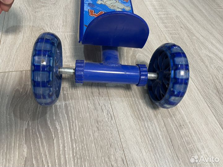Самокат детский трехколесный новый