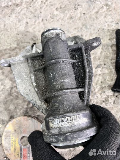 Крепление правого привода Бмв g30 520d Xdrive