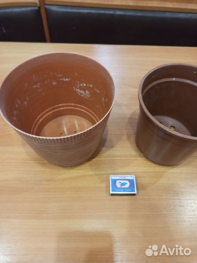 Горшки цветочные - 2 шт