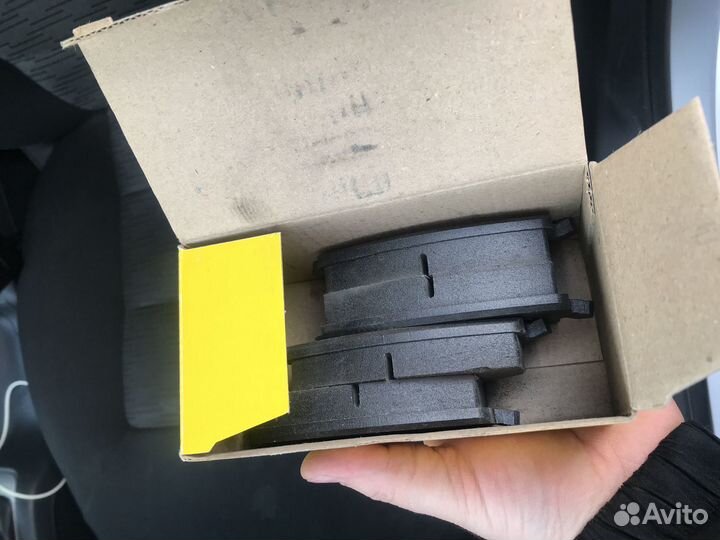 Задние тормозные колодки Фольксваген 3AA698451