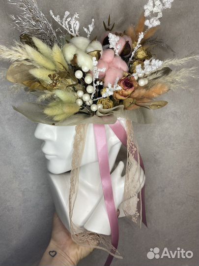 Ваза с цветочной композицией