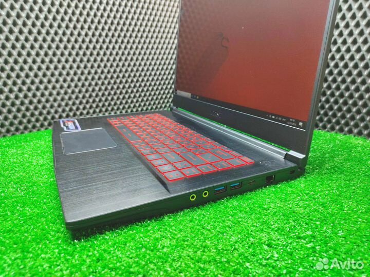 Игровой ноутбук 15.6