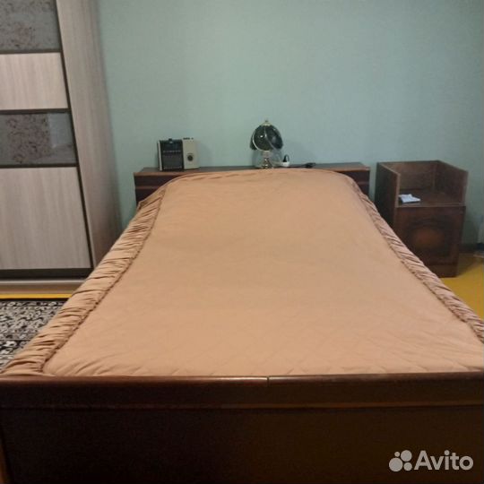 Кровать двухспальная 140 200