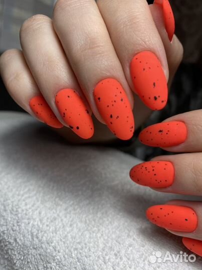 Маникюр с покрытием гель-лаком