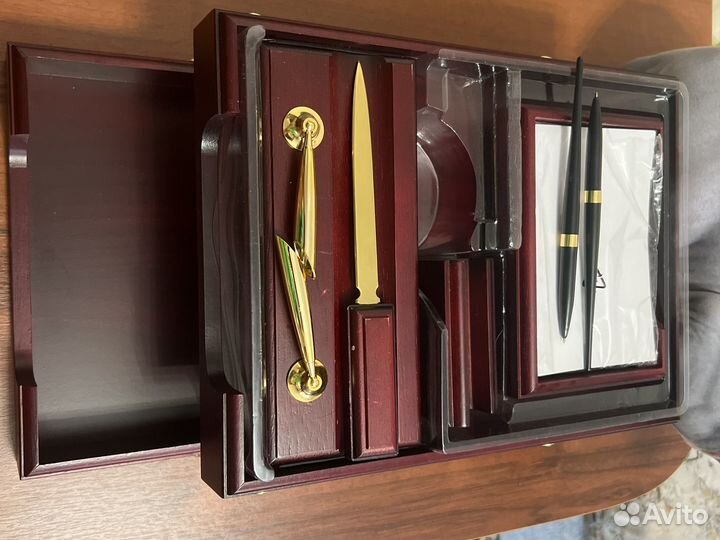 Набор настольный руководителя из дерева