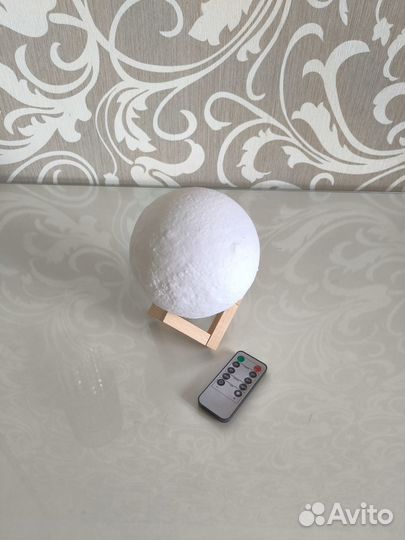 Ночник-Луна