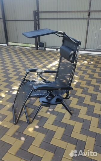 Кресло с козырьком и подстаканником