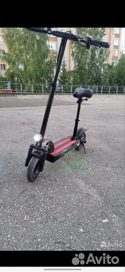 Электросамокат с сиденьем