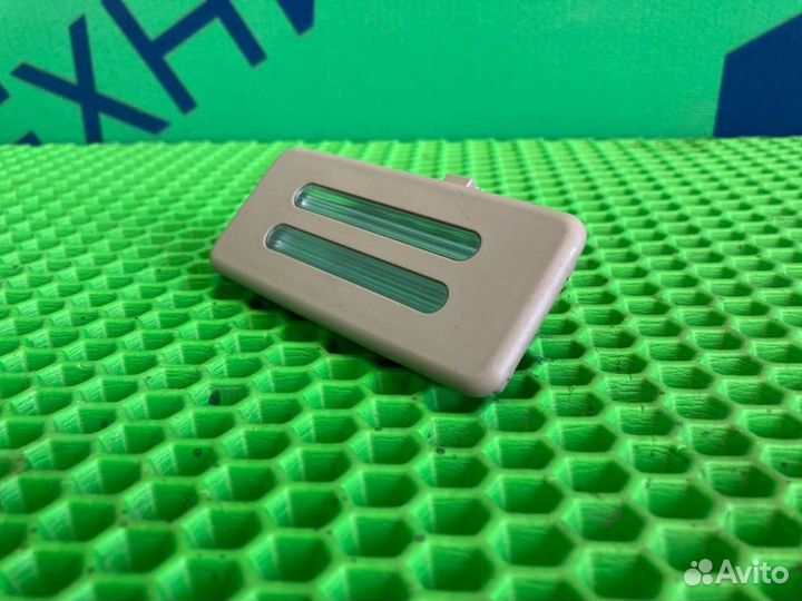 Плафон подсветки салона Bmw X5 E70 N57D30A 2012