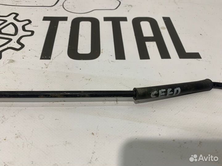 Упор капота Kia Ceed JD 2012