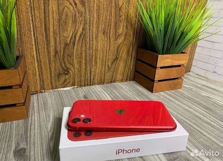 Телефон iPhone 11