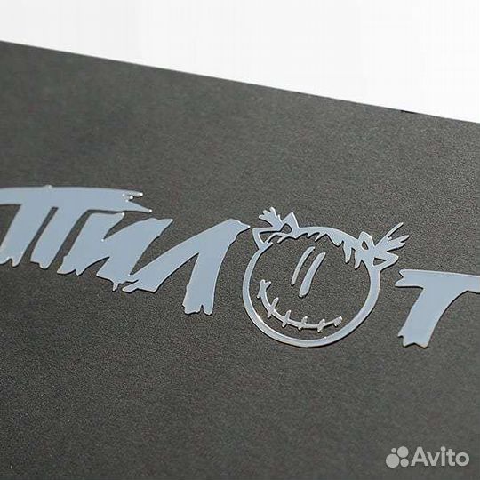 Аксессуар на ваш гаджет, никелевая наклейка