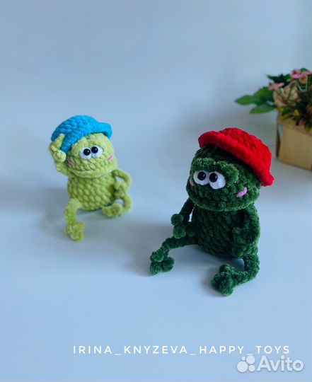 Вязаная игрушка. Лягушонок