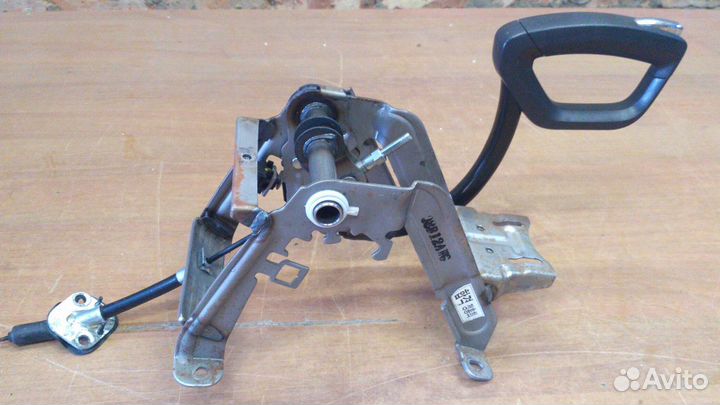 Ручка стояночного тормоза Каптива