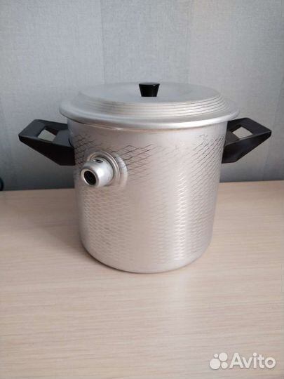 Кастрюля - молоковарка новая