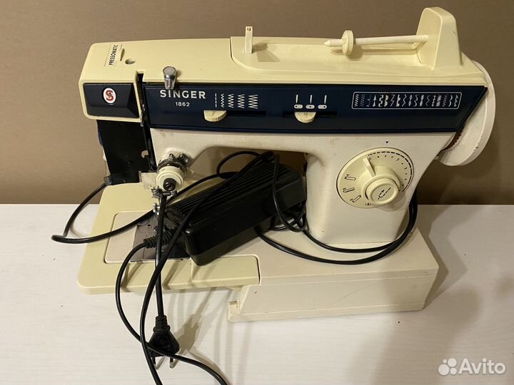 Продам машинку zinger